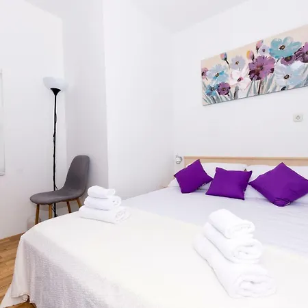 Apartment Dormir Split דירה ספליט